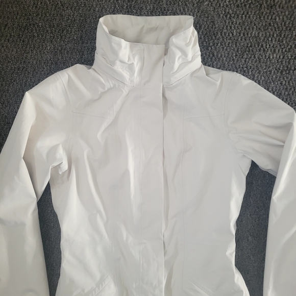 Thr North face women's long coat size XS rain lightweight jacket white, no hood - Picture 3 of 16